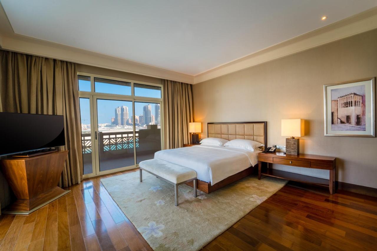 Grand Hyatt &