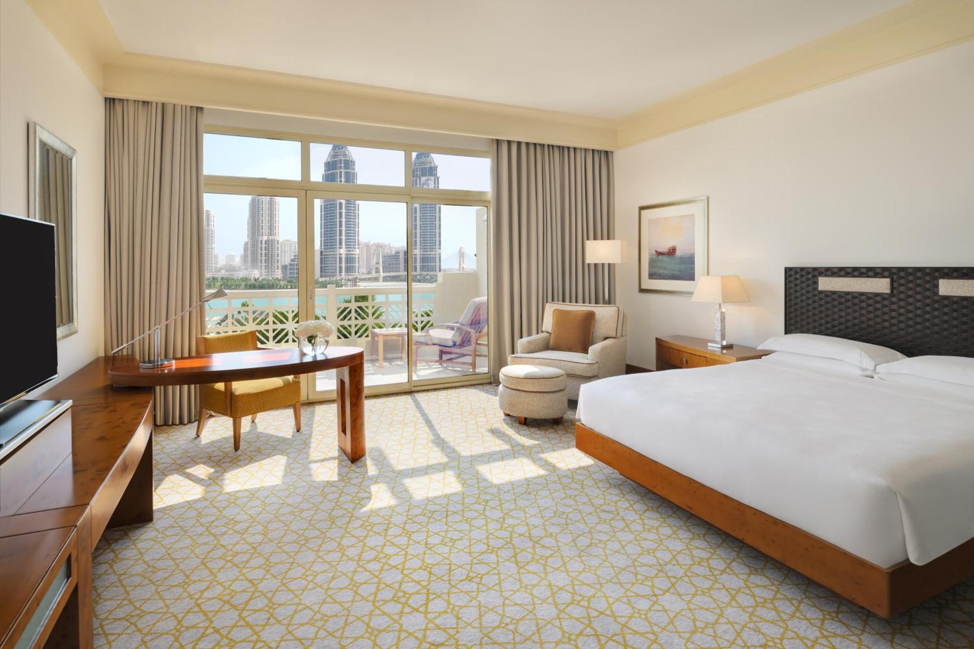 Grand Hyatt & 5*