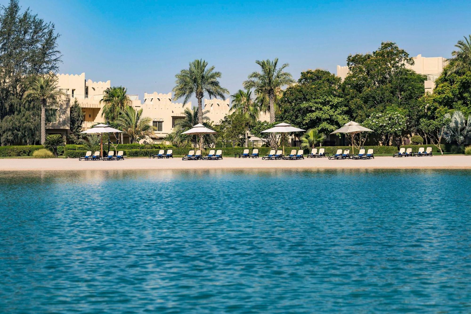 Grand Hyatt & Готель